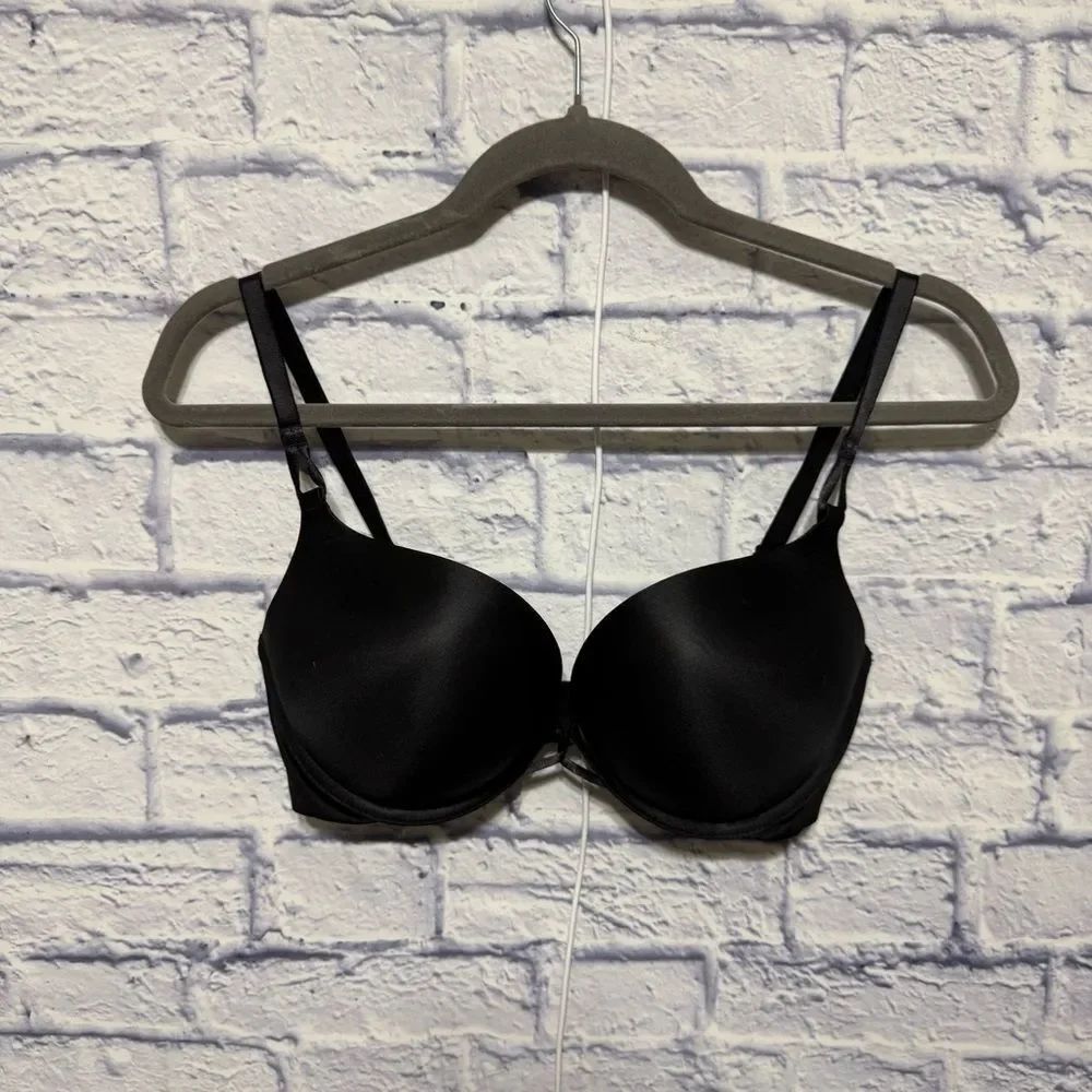 Victoria’s Secret size 34D bombshell plunge black bra